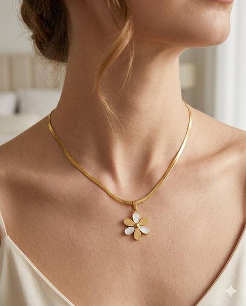 18k Gold Plated Daisy’s Summer Blessing Necklace